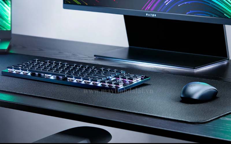 Toàn cảnh bàn phím Razer DeathStalker V2 Pro TKL với thiết kế siêu mỏng