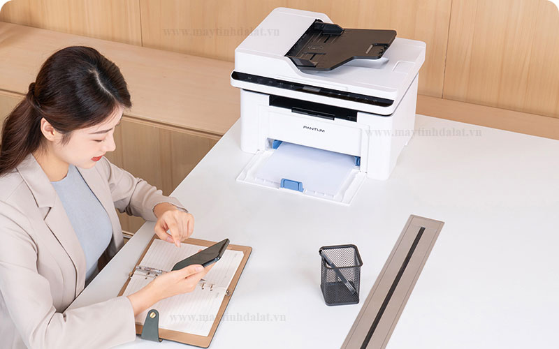 Máy in đa năng Pantum BM2310AW thiết kế nhỏ gọn tinh tế cho văn phòng